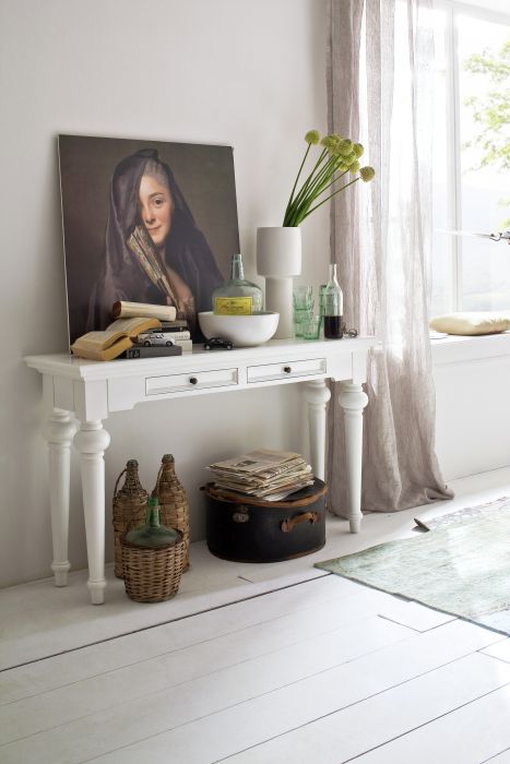 Nova Solo Provence Console Table