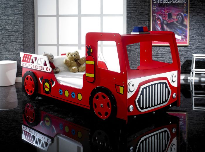 Front facing fire engine image